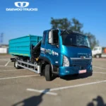 Самоскид з маніпулятором