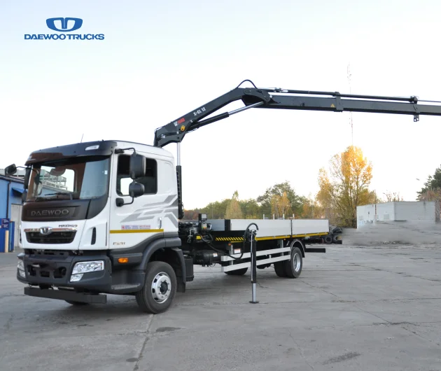 Купити вантажівку з маніпулятором