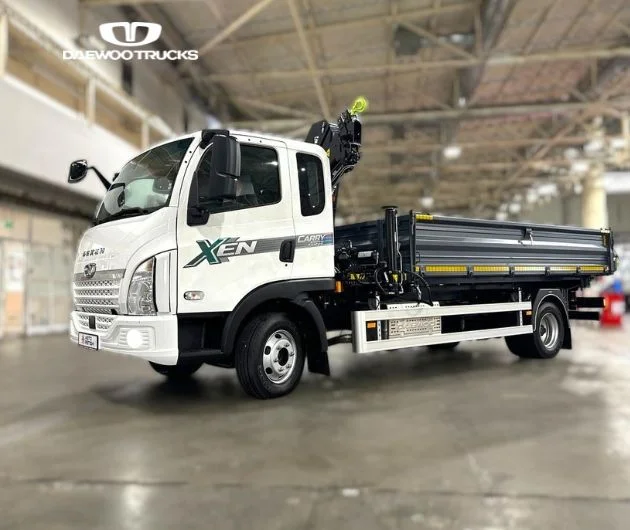 Купити самоскид з маніпулятором